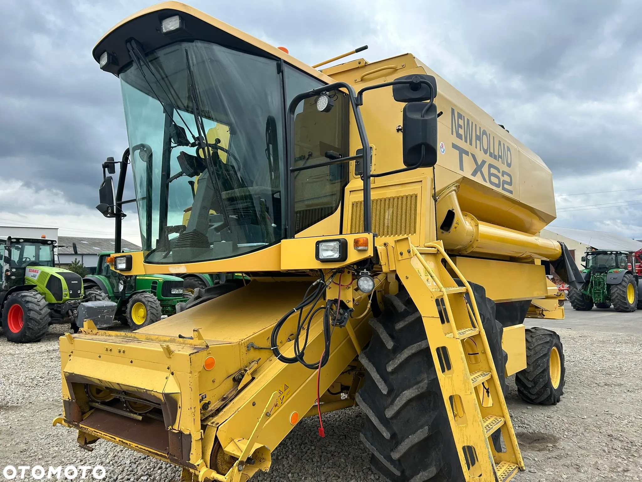 New Holland TX62 - 5