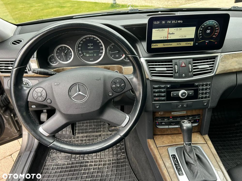 Mercedes-Benz Klasa E 200 CDI DPF BlueEFFICIENCY Automatik Elegance - 20