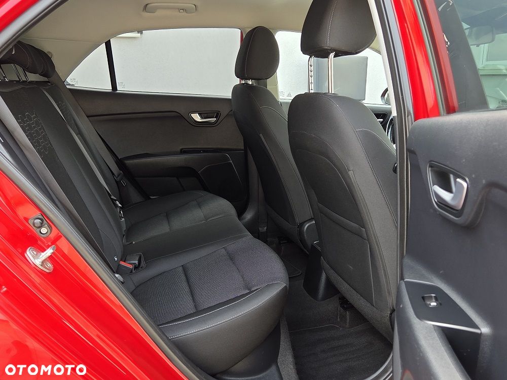 Kia Rio 1.2 Dream Team Edition - 11