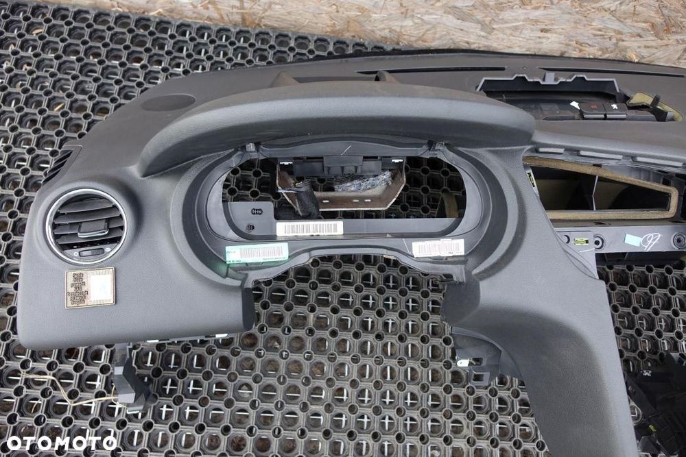DESKA ROZDZIELCZA NAVI HEAD UP EUROPA OEM PEUGEOT 5008 I - 3