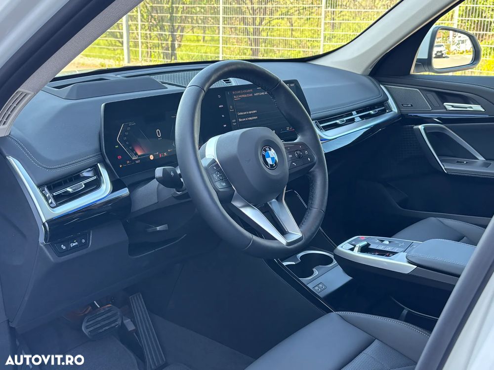 BMW X1 sDrive20i AT MHEV - 11