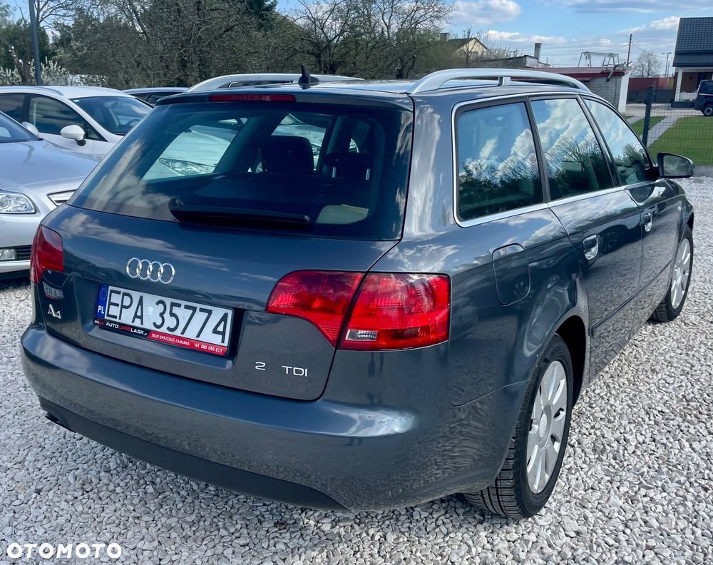 Audi A4 Avant 2.0 TDI - 9