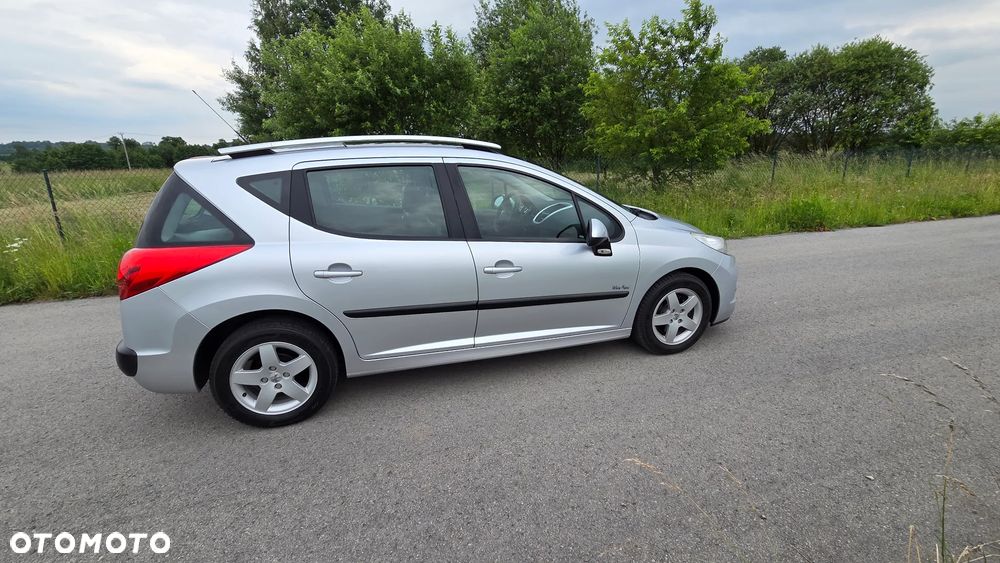 Peugeot 207 95 VTi Urban Style - 12