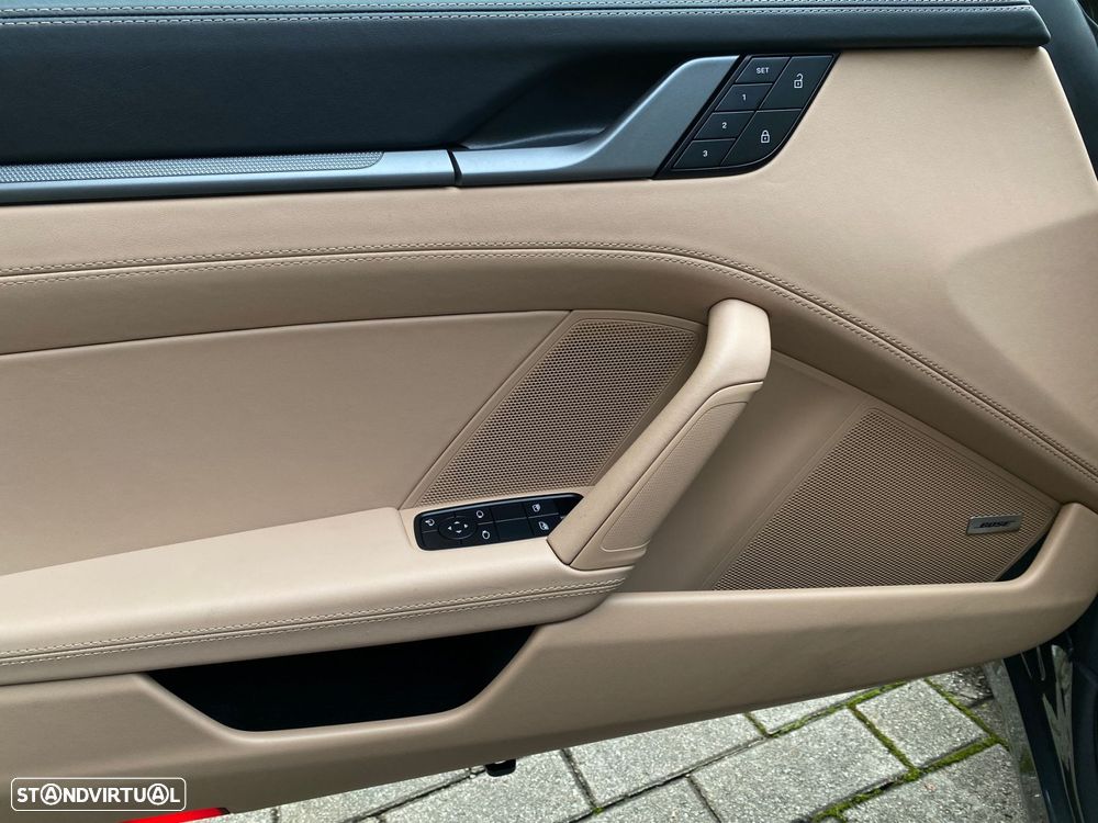 Porsche 911 (992) Carrera S PDK - 17