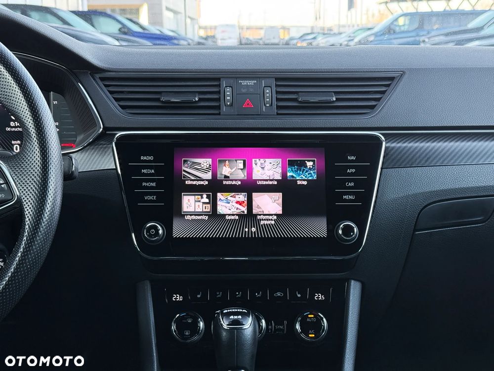 Skoda Superb 2.0 TDI SCR 4x4 Sportline DSG - 32