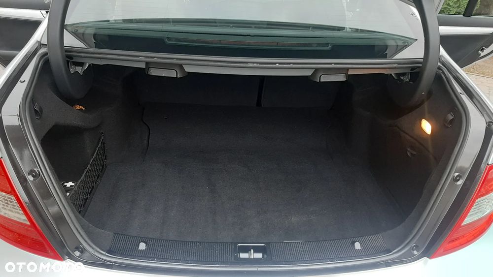 Mercedes-Benz Klasa C 200 Kompressor Avantgarde - 37