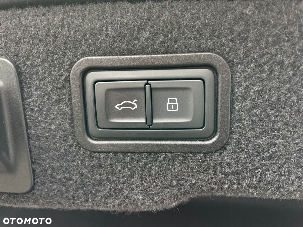 Audi A8 - 10