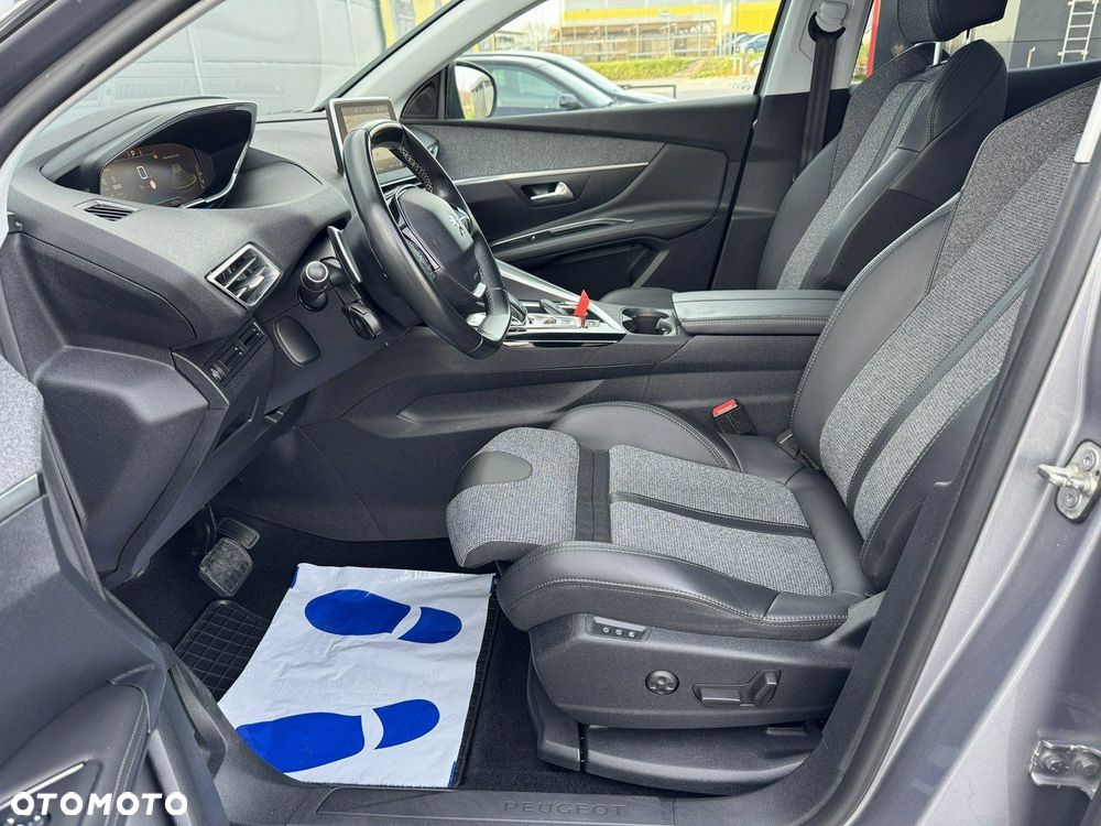 Peugeot 3008 - 18