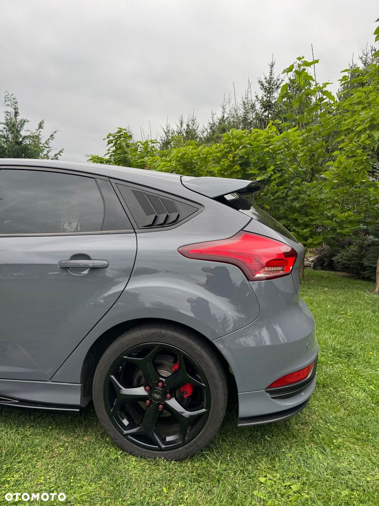 Ford Focus - 15