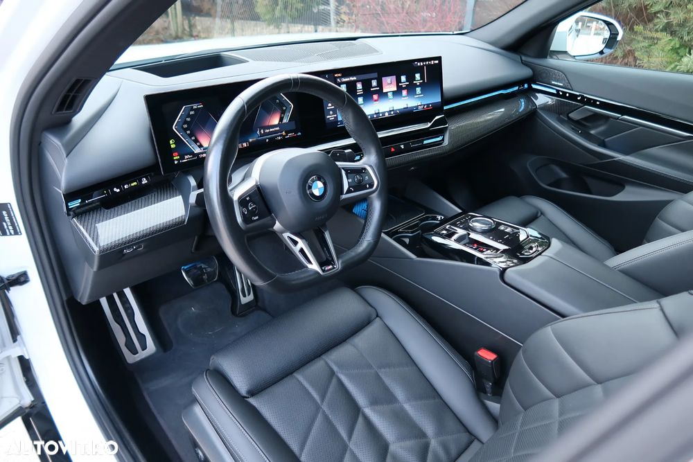 BMW Seria 5 520i Aut. M Sport Edition - 9