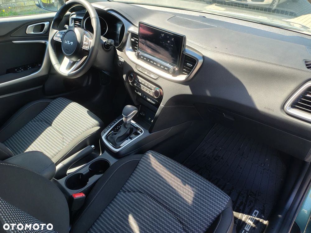 Kia Ceed - 24