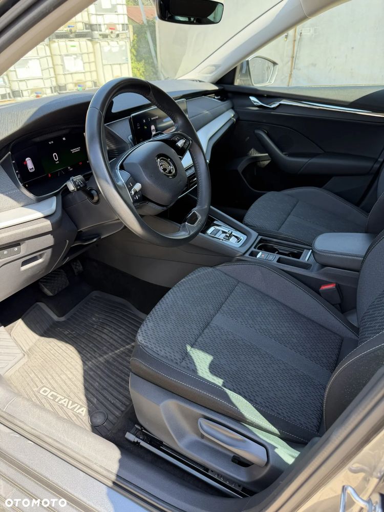 Skoda Octavia 2.0 TDI Style DSG - 8