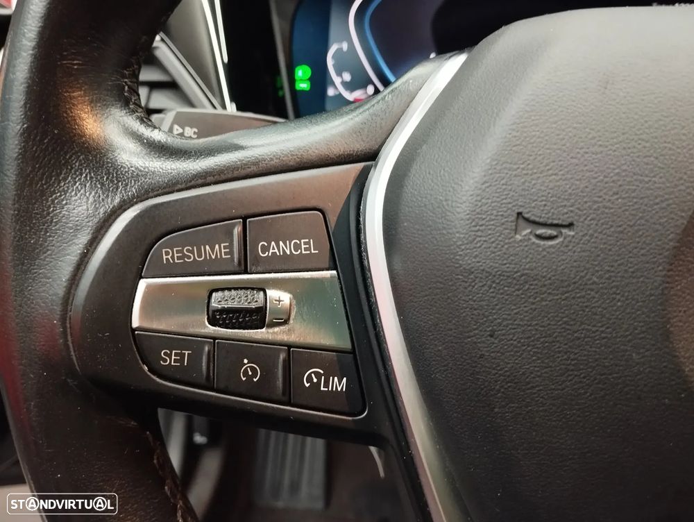 BMW 330 e Touring Line Sport Auto - 23