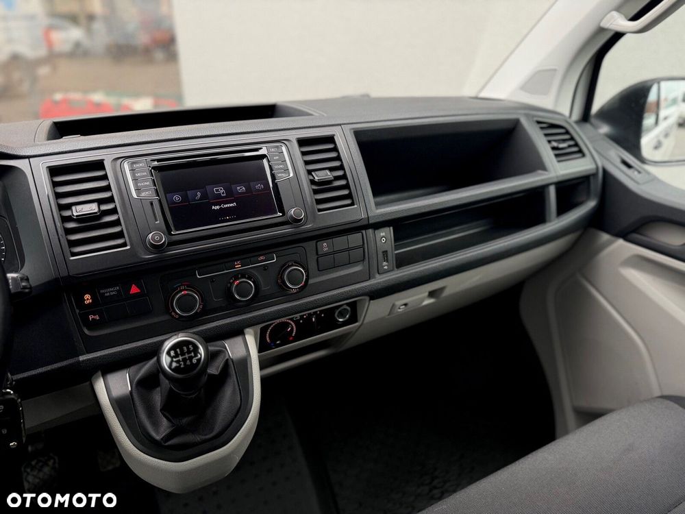 Volkswagen Transporter - 14