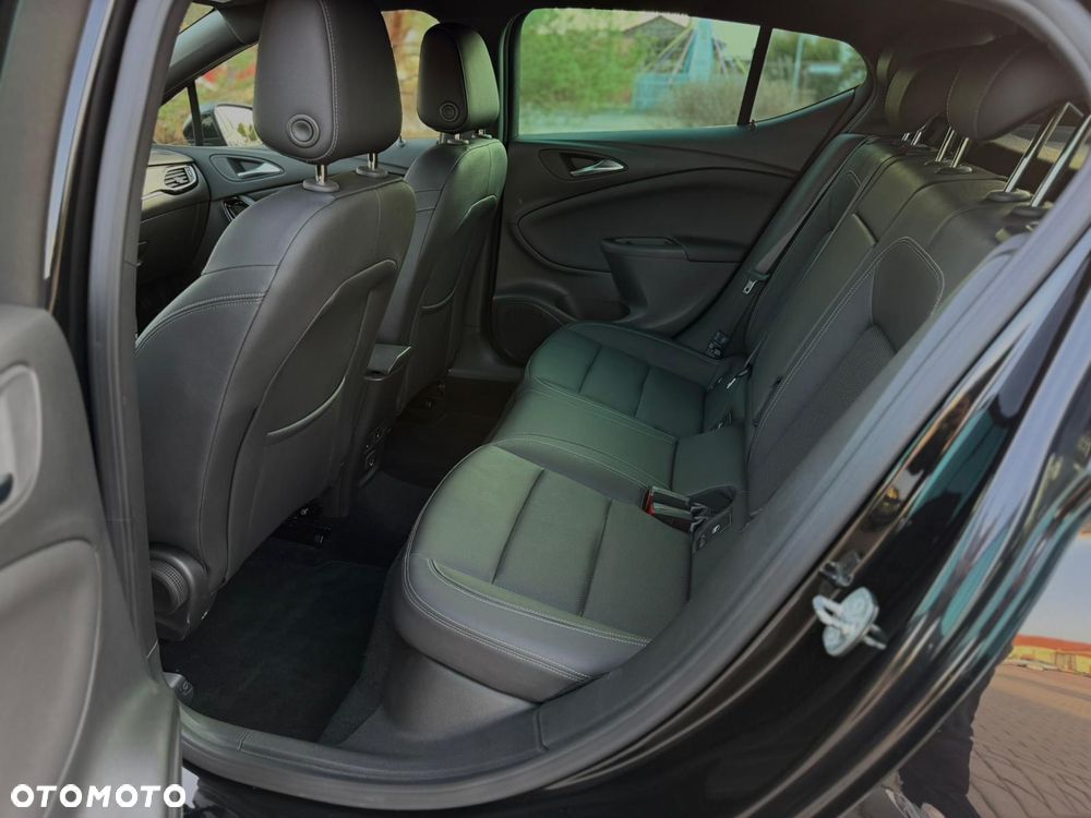 Opel Astra 1.4 T Elite S&S - 24