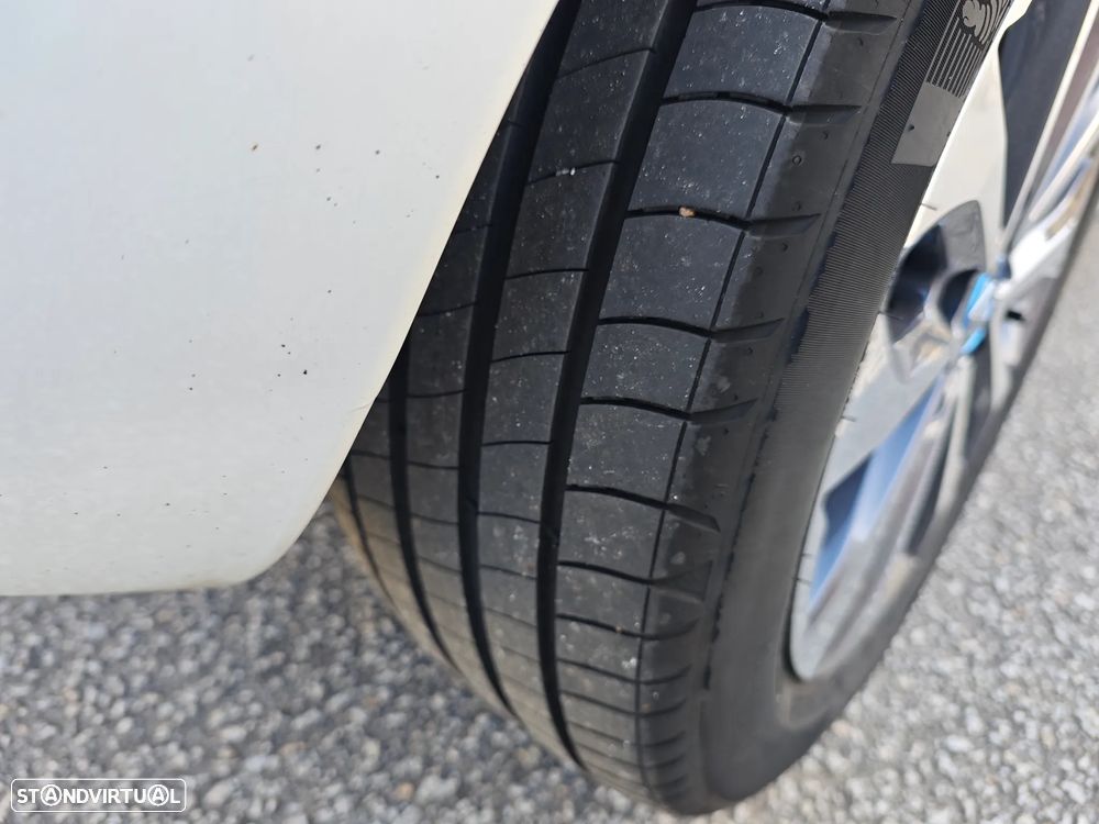 Renault Zoe (c/ Bateria) EV50 135hp Evolution - 39