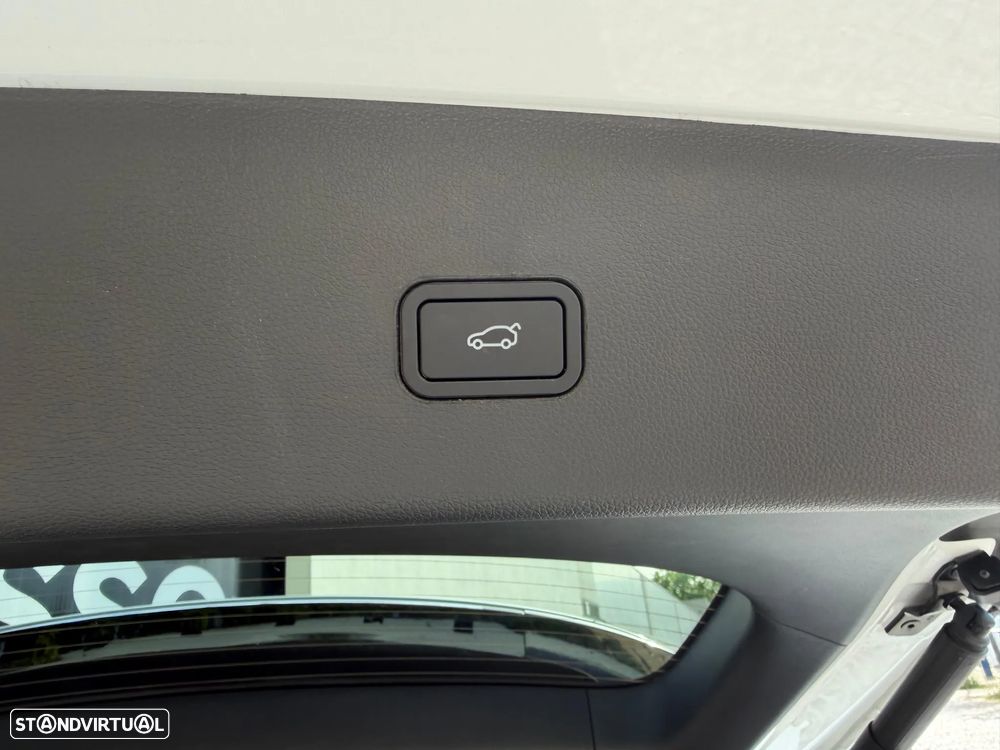 Xpeng G9 98 kWh AWD Performance - 15