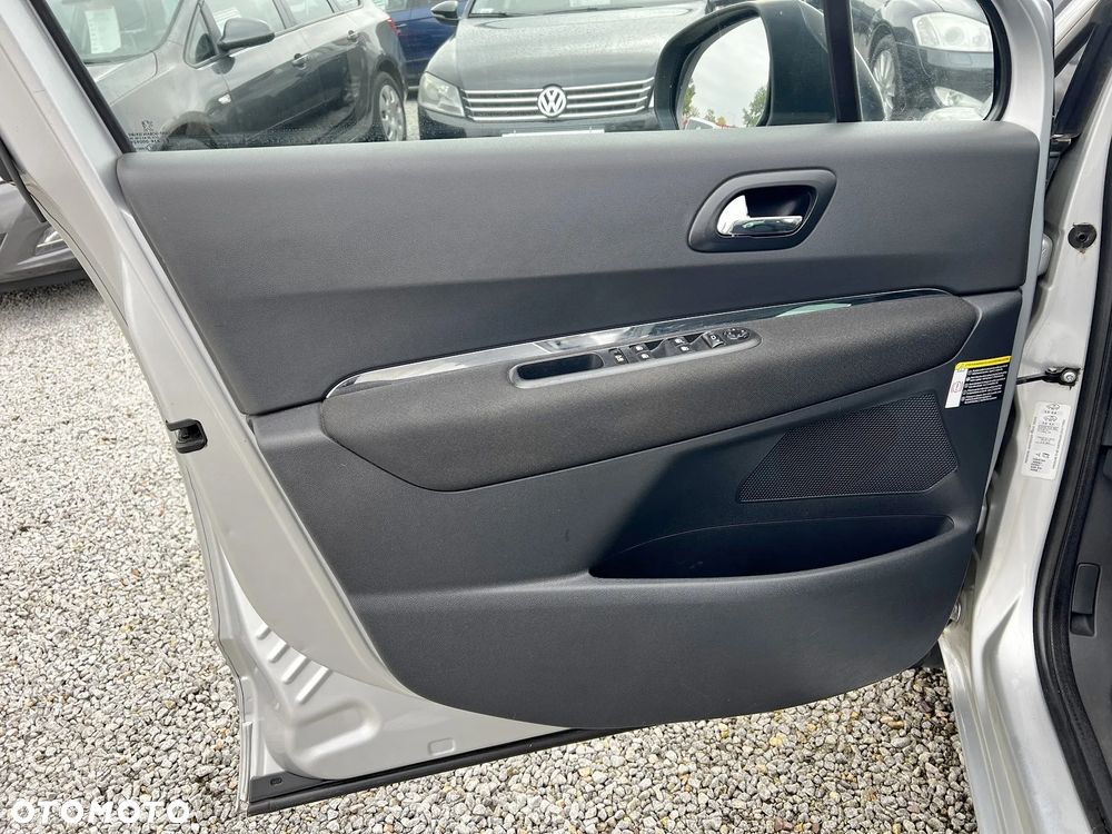 Peugeot 5008 1.6 HDi Premium - 21