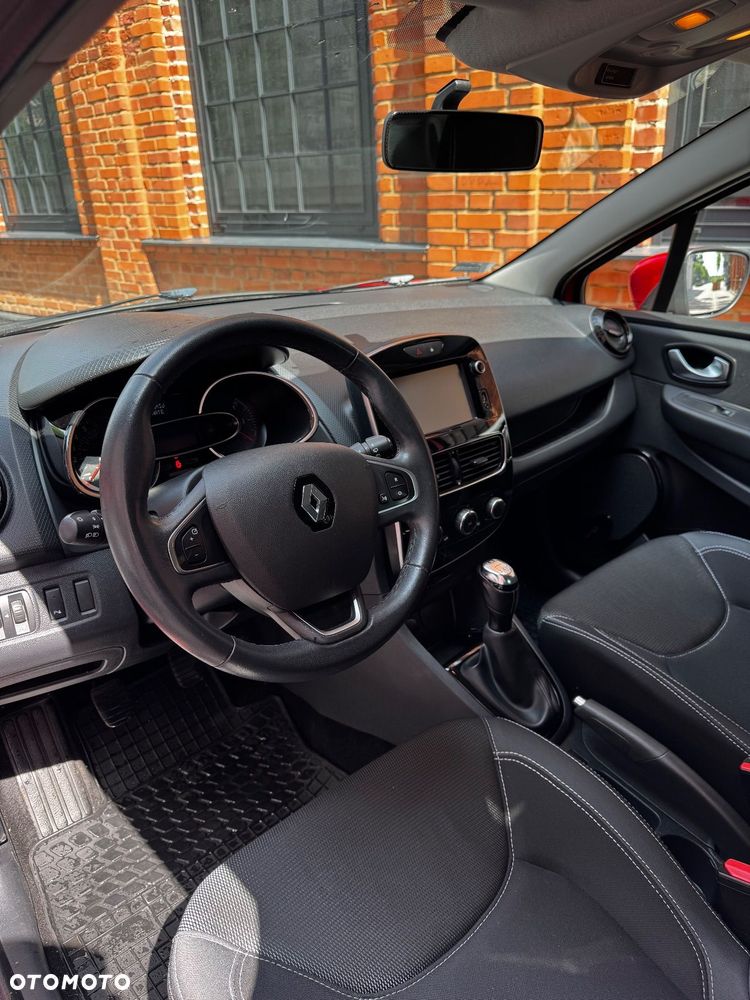 Renault Clio 1.2 16V Life - 9