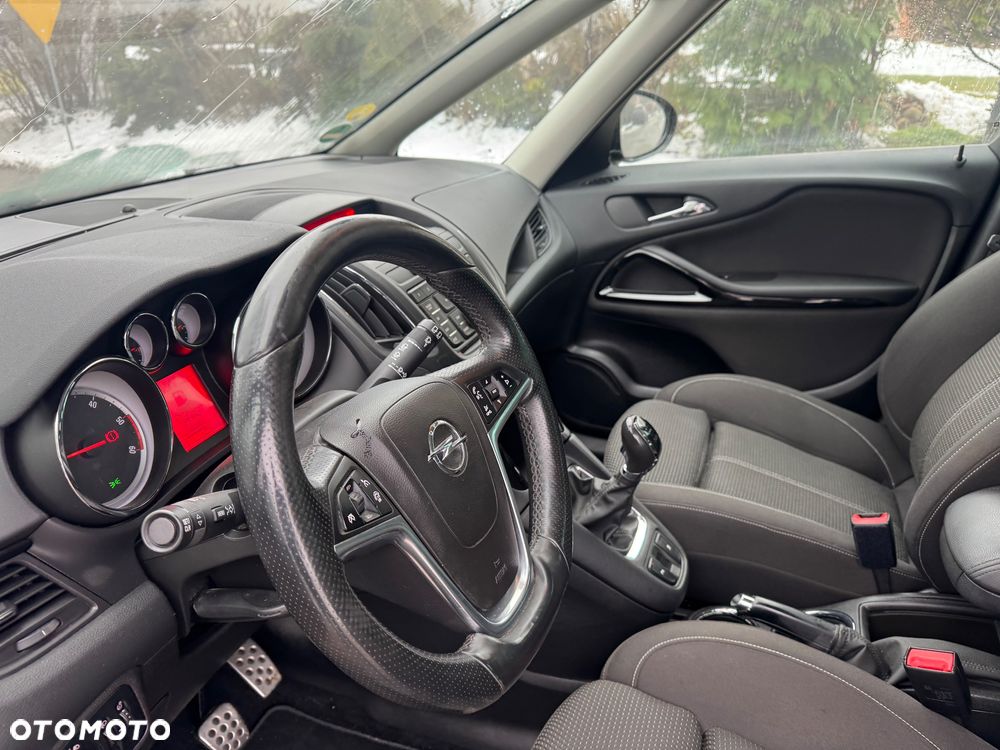 Opel Zafira - 11