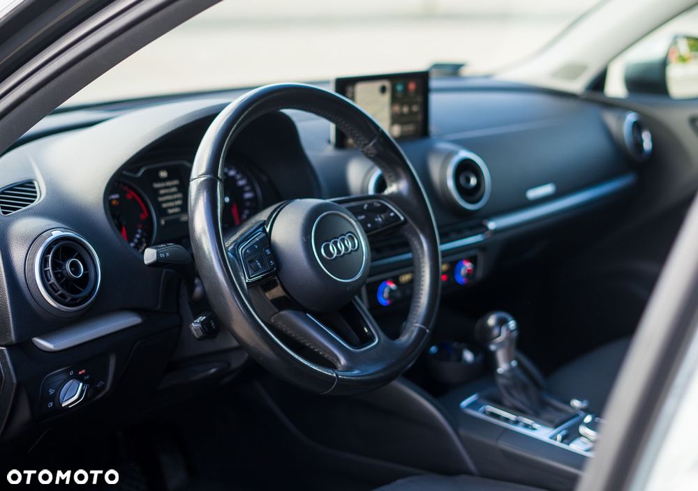 Audi A3 Sportback 1.6 TDI S tronic - 16