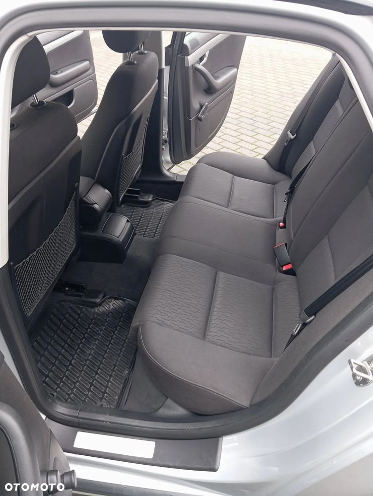 Audi A4 Limousine 2 - 6