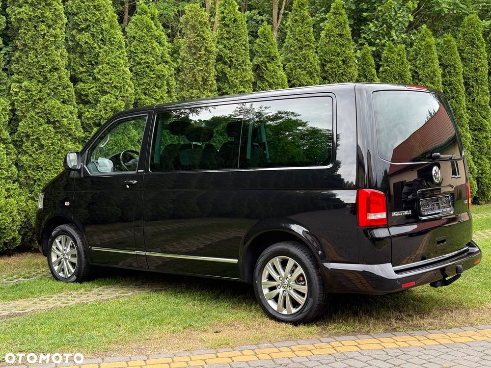Volkswagen Multivan - 17