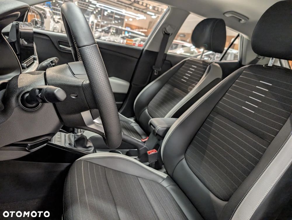 Kia Stonic 1.2 L - 12