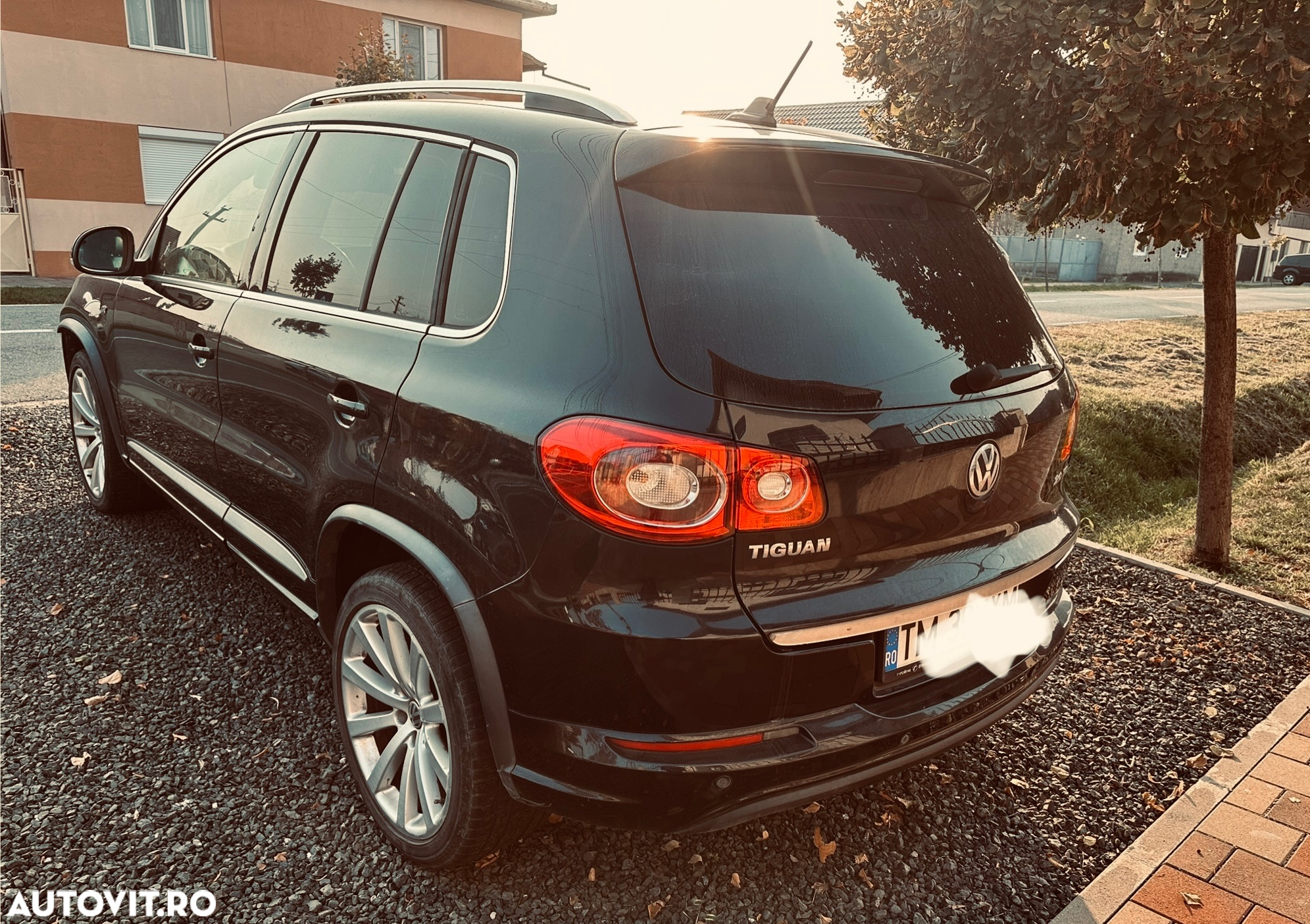 Volkswagen Tiguan 2.0 TDI DPF 4Motion Track&Field - 3