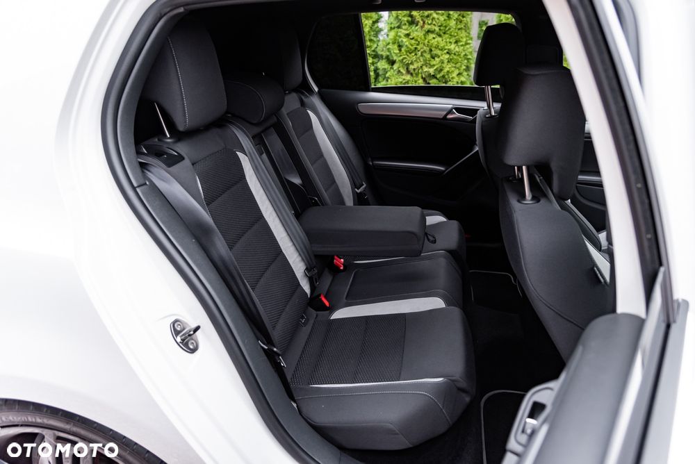 Volkswagen Golf 2.0 R DSG - 23