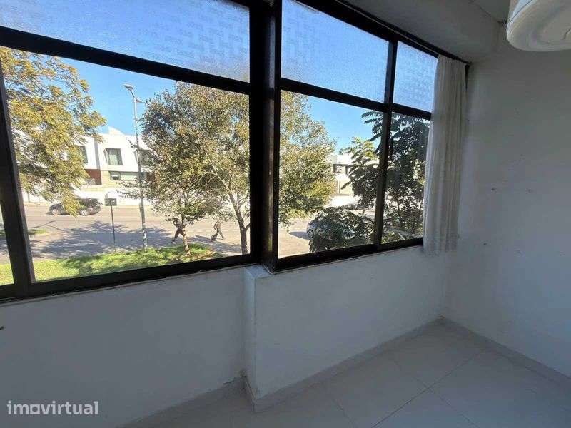 APARTAMENTO T3 EM RAMALDE - Grande imagem: 2/11