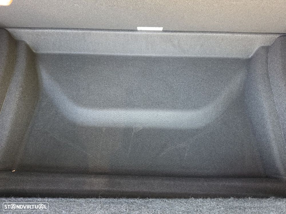 Tesla Model Y Standard - 43