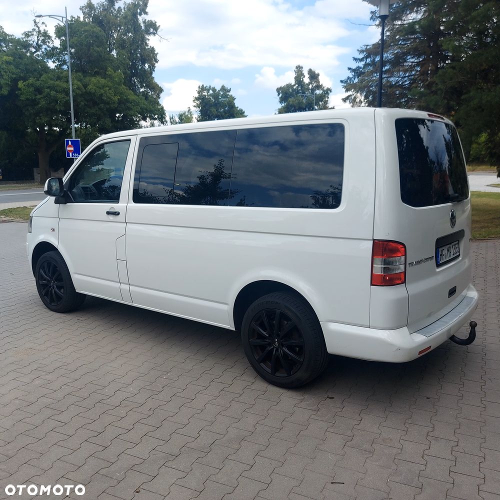 Volkswagen Caravelle - 18