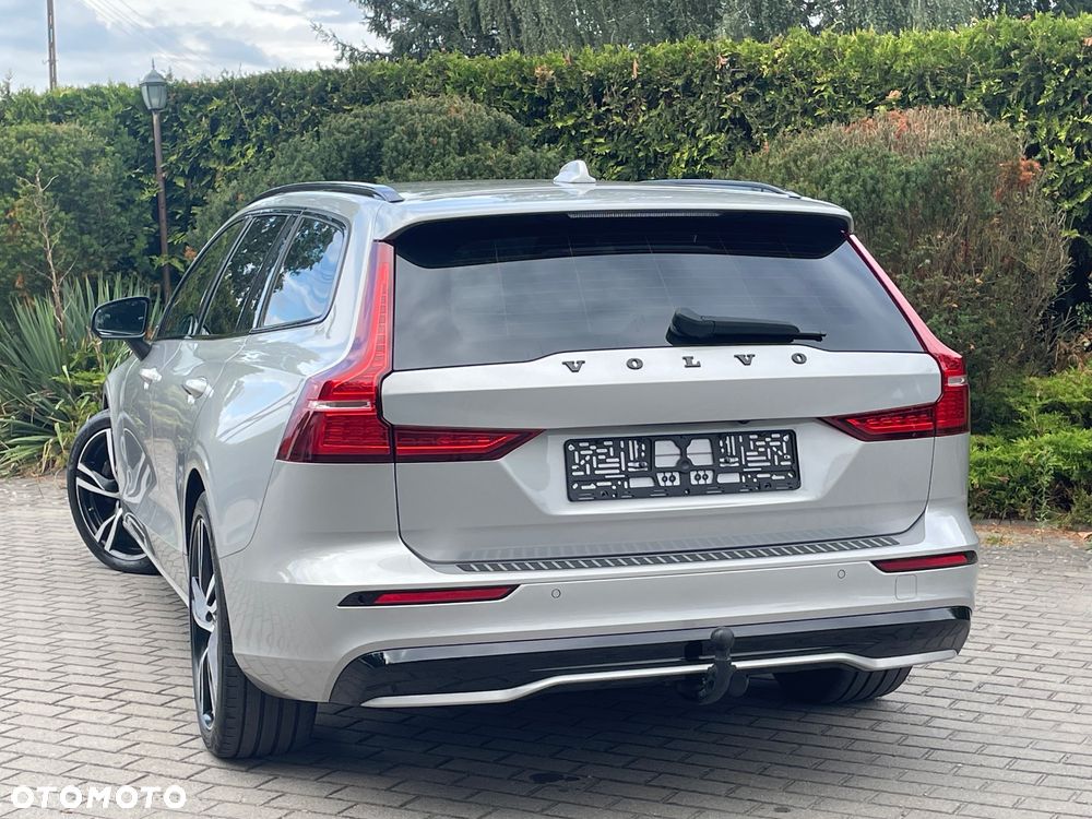 Volvo V60 B3 B Plus Dark - 22