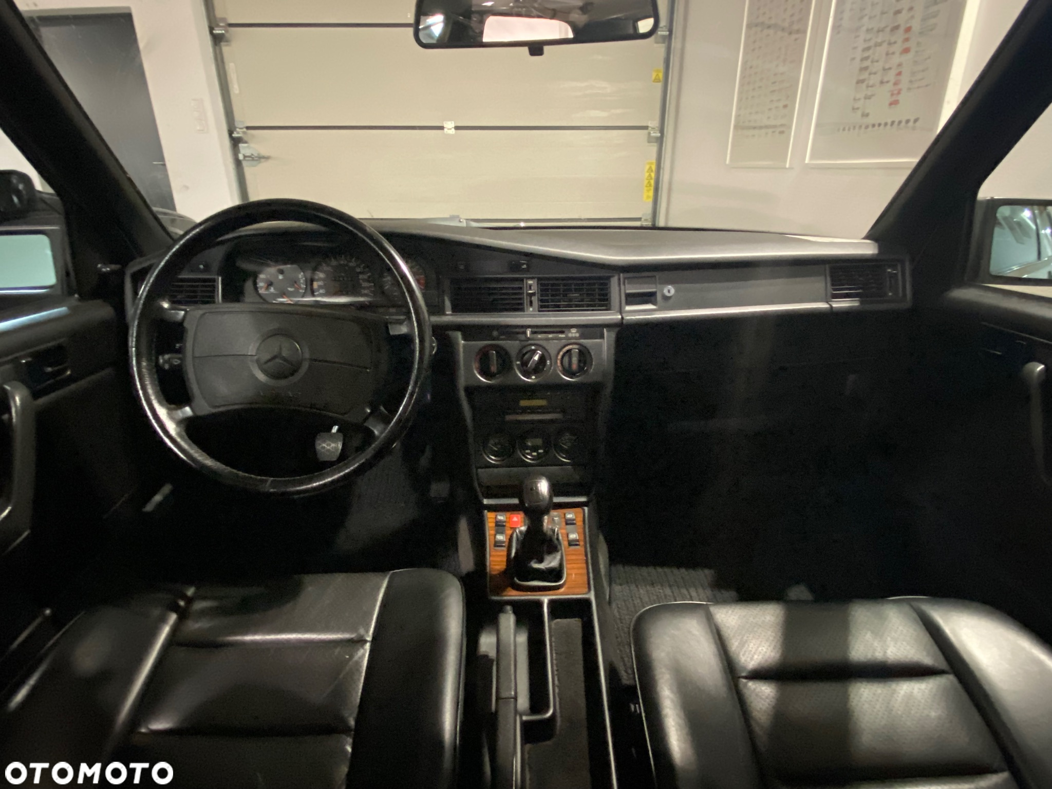 Mercedes-Benz W201 (190) - 22