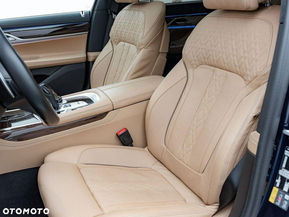 BMW Seria 7 - 15