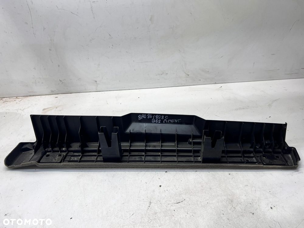 LISTWA OSŁONA BAGAŻNIKA PRAWA AUDI Q5 8R 8R0861828C AL1 BEŻ - 7