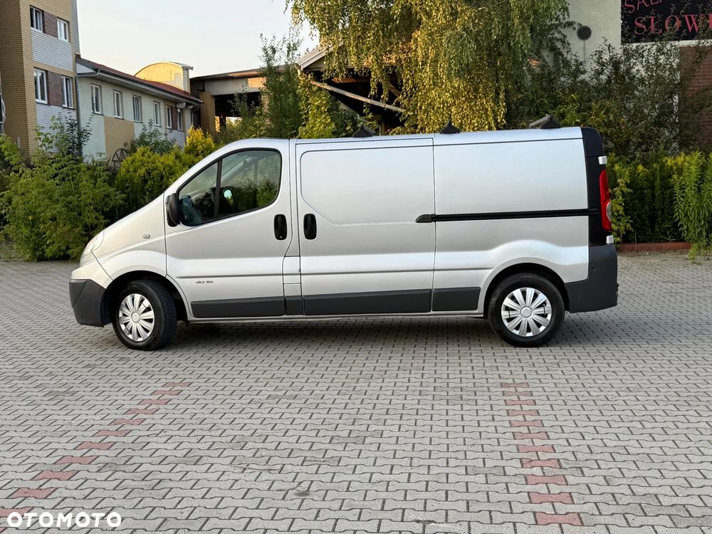 Opel VIVARO - 11