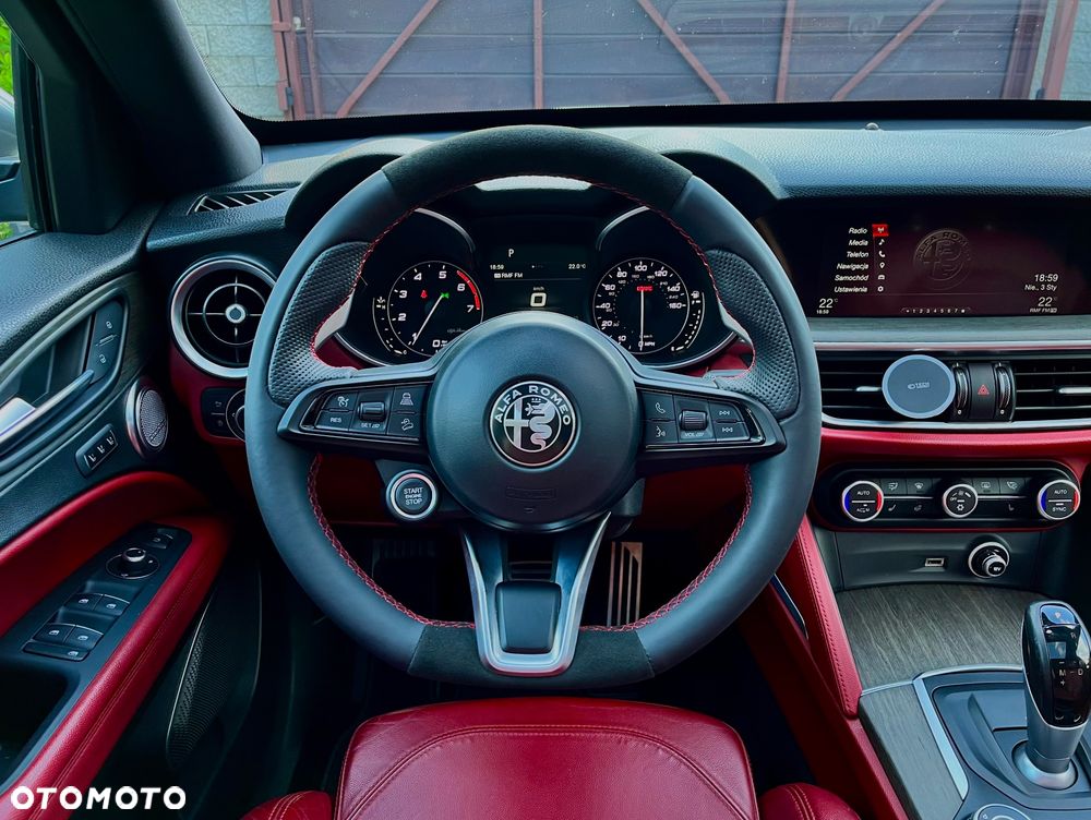 Alfa Romeo Stelvio 2.0 Turbo TI Q4 - 12