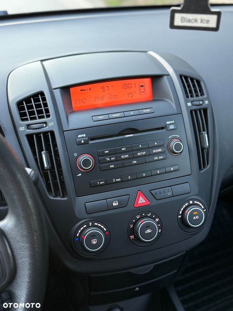 Kia Ceed 1.6 Crdi Comfort + - 23