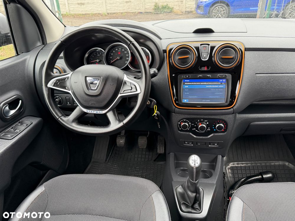 Dacia Lodgy TCe 115 Stepway - 8