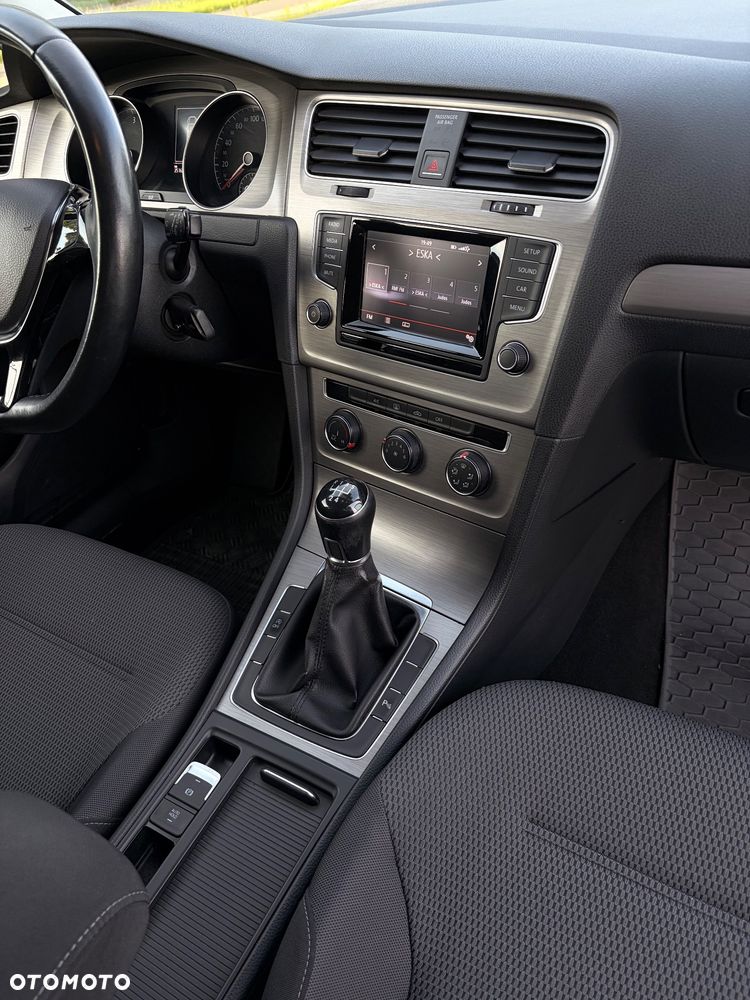 Volkswagen Golf 1.6 TDI BMT Comfortline - 11