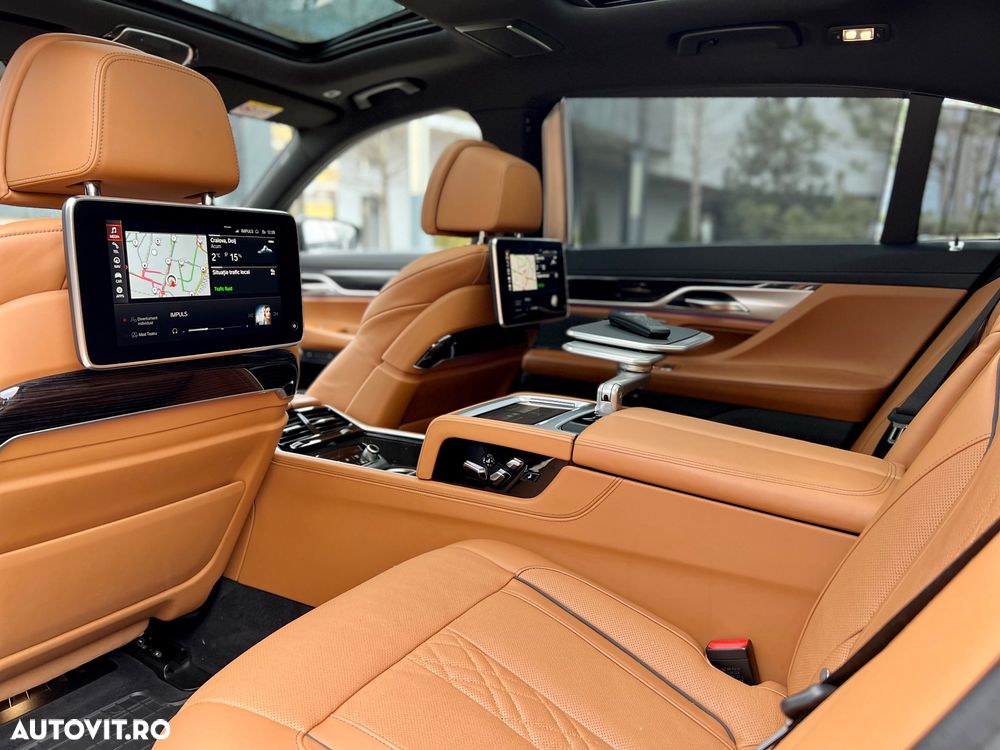 BMW Seria 7 730Ld xDrive - 32