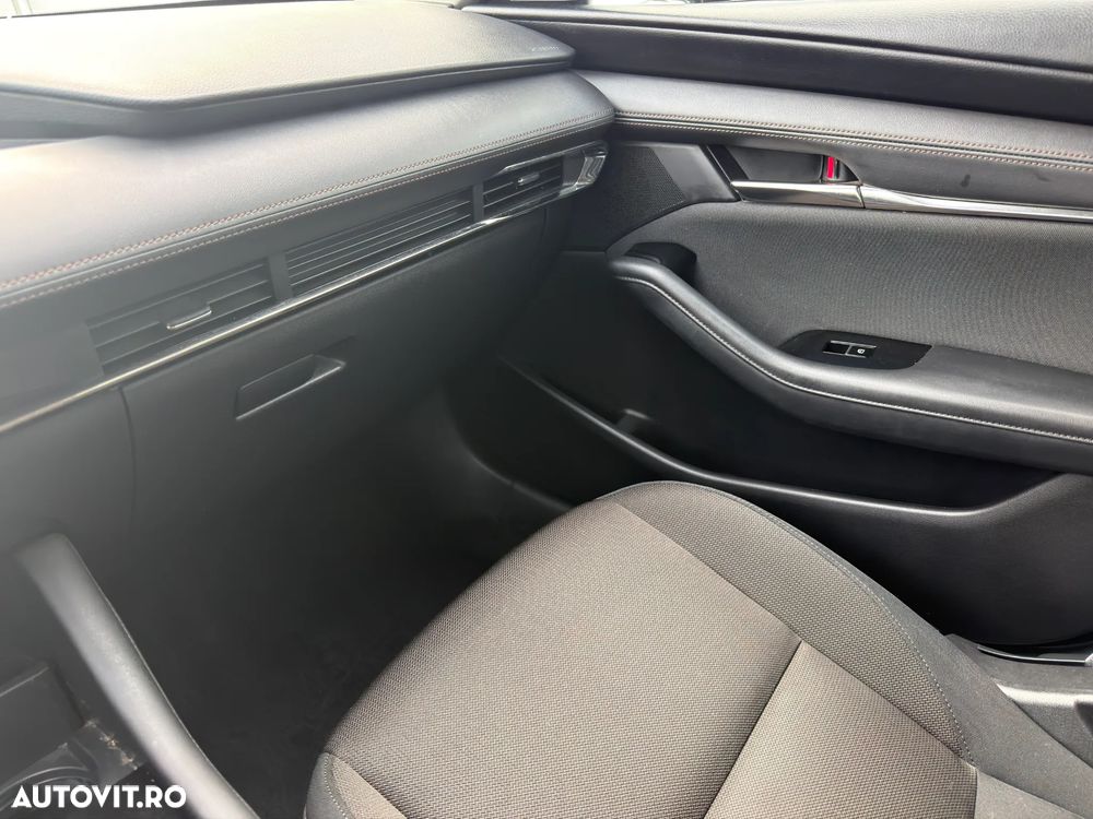 Mazda 3 G122 AT Plus - 18