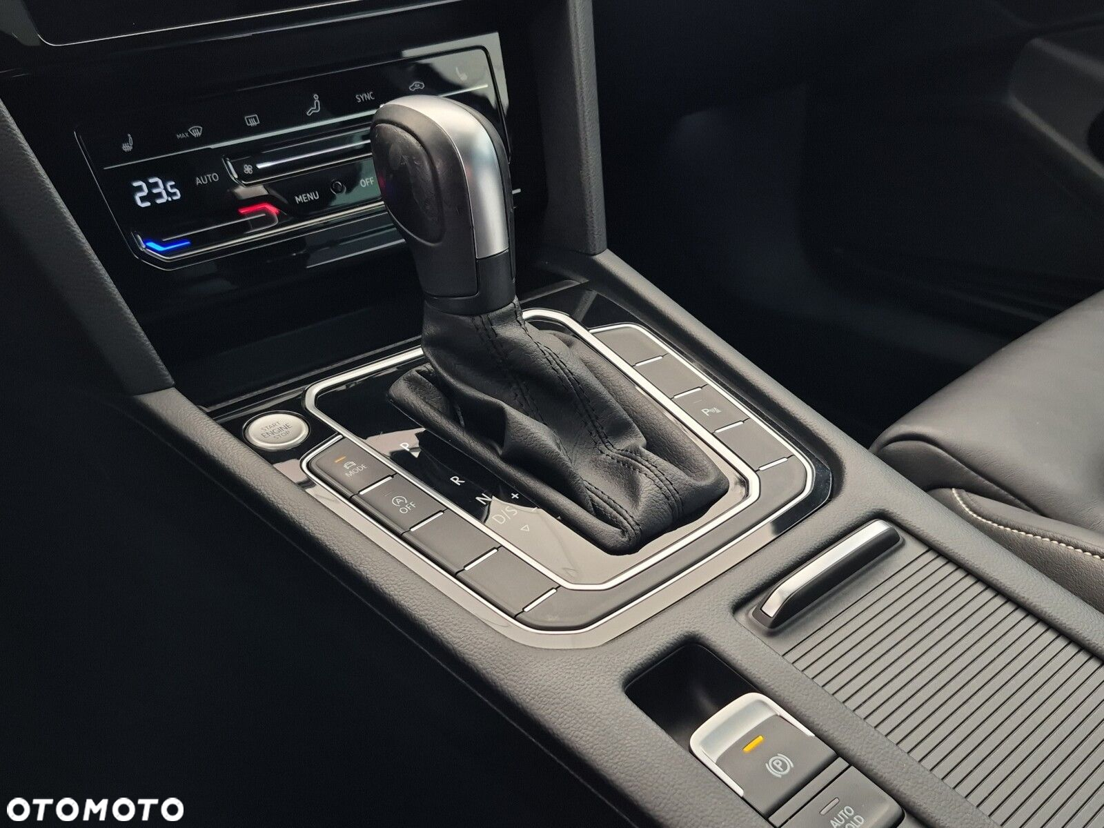 Volkswagen Passat 2.0 TDI EVO Elegance DSG - 28