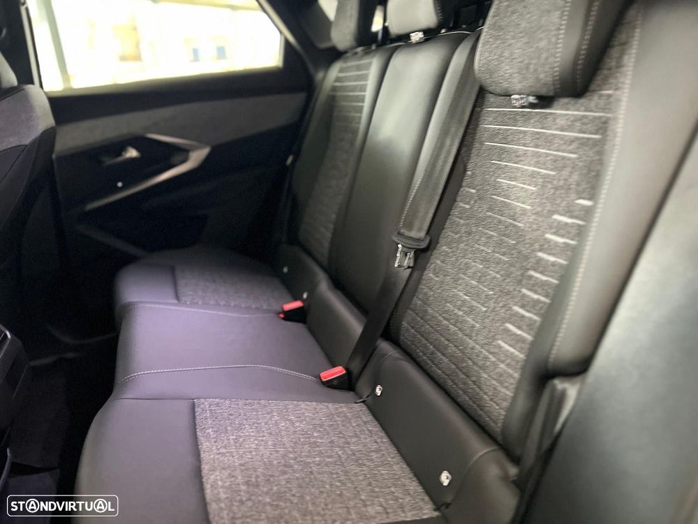 Peugeot 3008 1.2 Hybrid Allure Pack e-DCS6 - 19