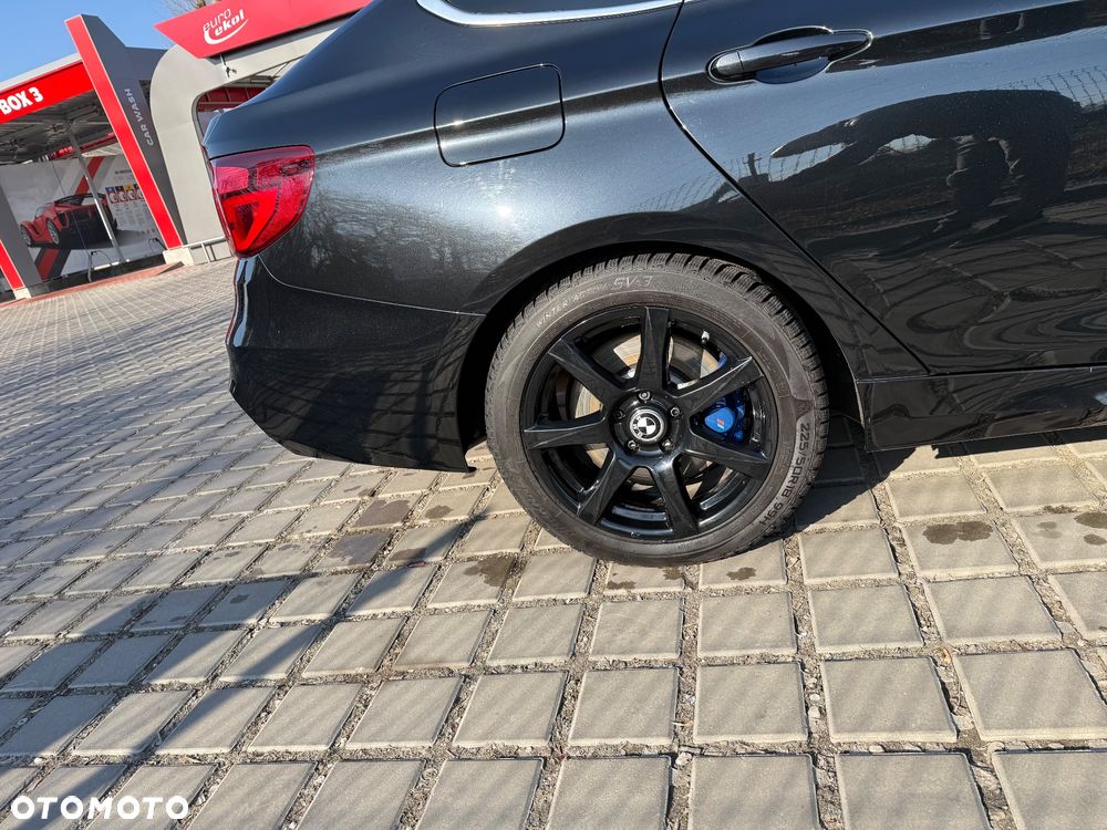 BMW Seria 3 330i xDrive M Sport - 28