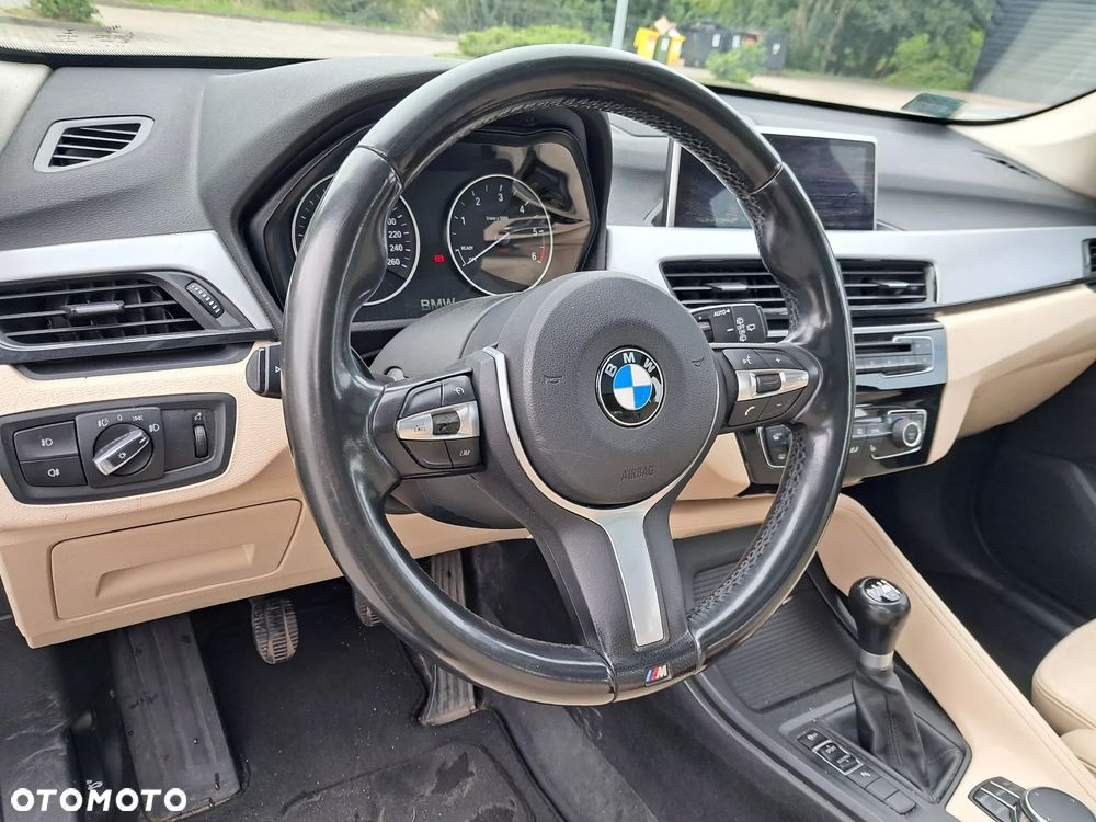 BMW X1 sDrive16d xLine - 6