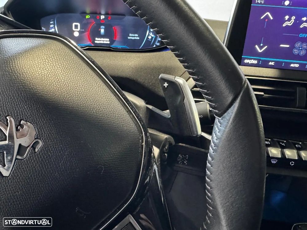 Peugeot 3008 1.2 PureTech Allure Pack EAT8 - 29