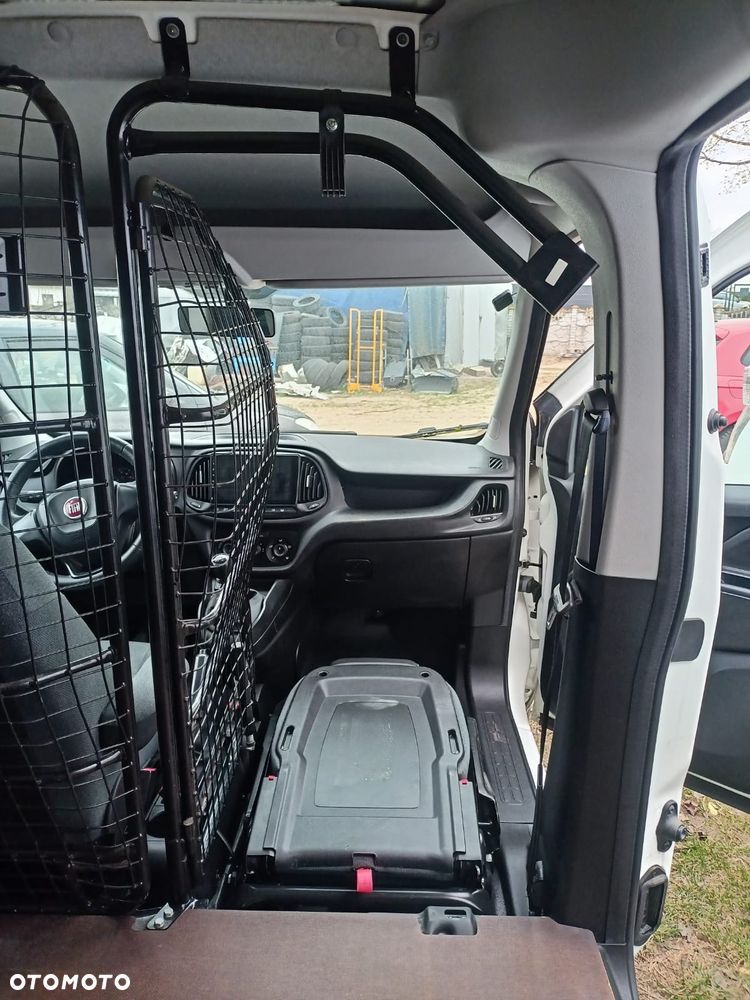 Fiat Doblo 1.4 T-Jet 16V Easy - 19
